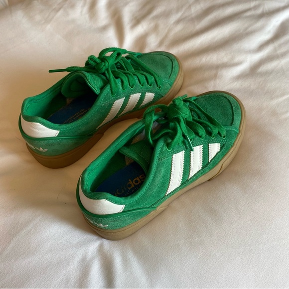 Green adidas sneakers - Picture 3 of 5